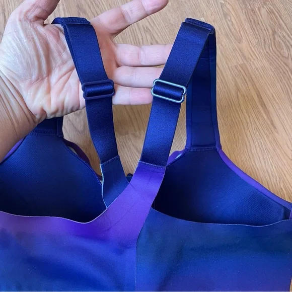 Victoria’s Secret Knockout Sports Bra - Picture 4 of 14